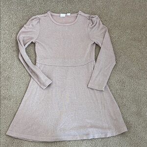 EUC- GAP Pink Long Sleeve Dress with slight sparkle in threading - size 6/7